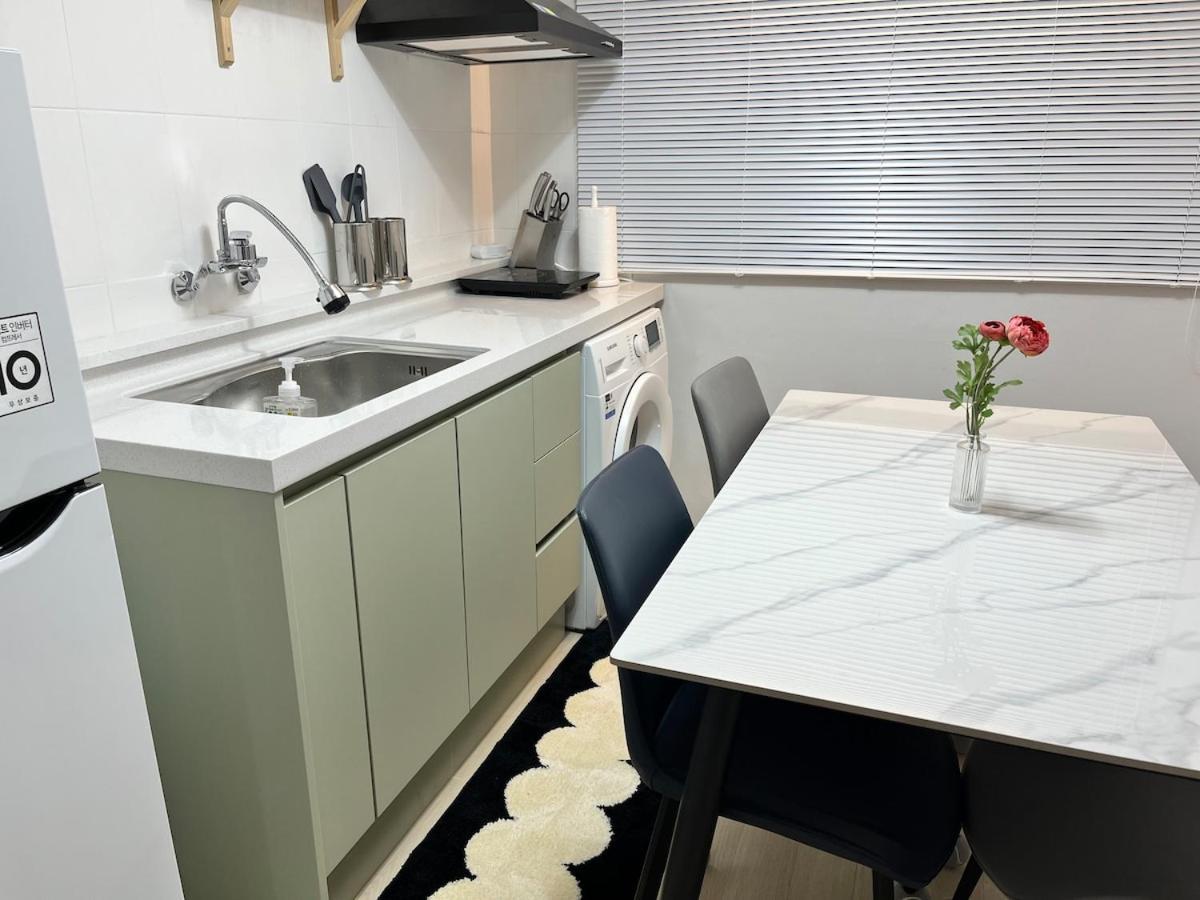 Apartment 3mins Cozy Daeheung